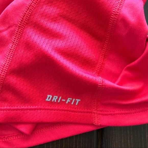 Nike Dri Fit short sleeve tee size XS - Picture 3 of 5